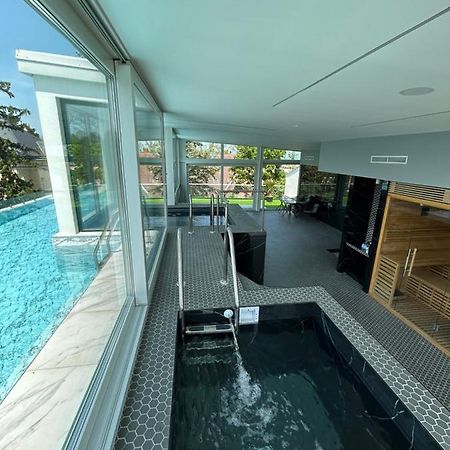 Villa Bauhaus Dream Deluxe T Siofok Ngoại thất bức ảnh
