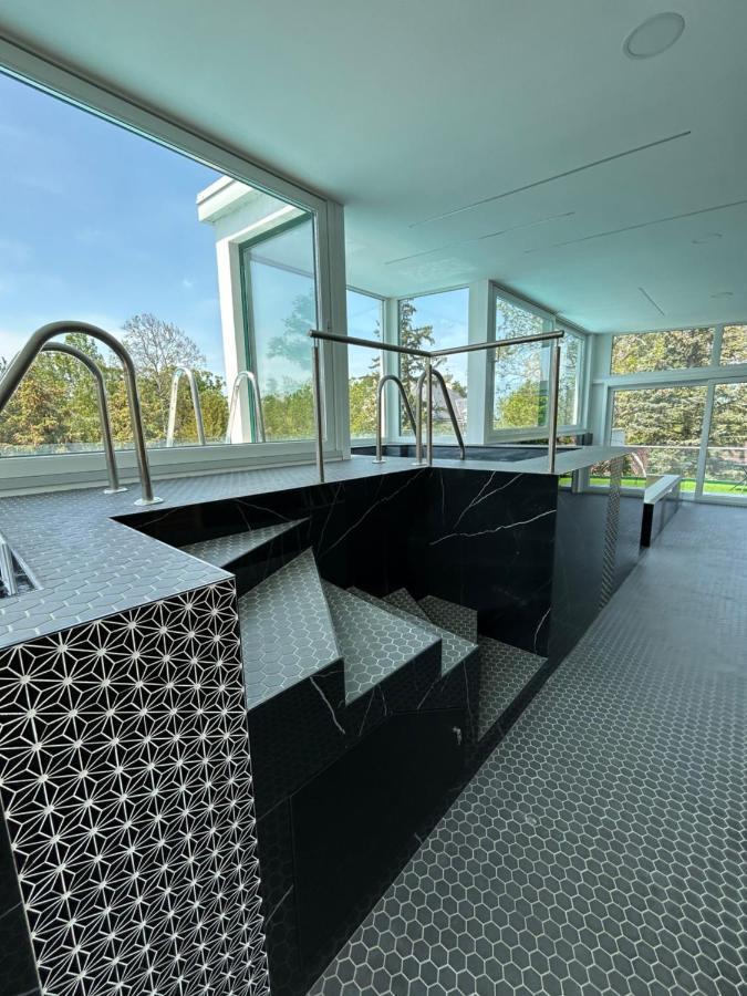 Villa Bauhaus Dream Deluxe T Siofok Ngoại thất bức ảnh
